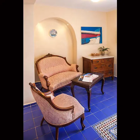 摄影艺术精品酒店 4* Rhodes City