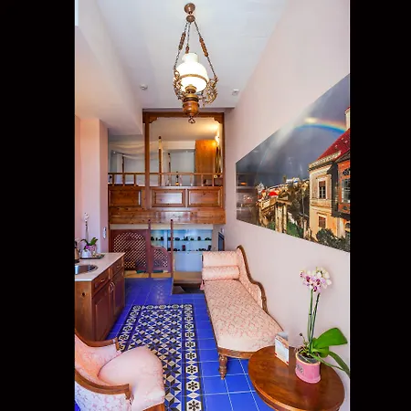 摄影艺术精品酒店 4* Rhodes City