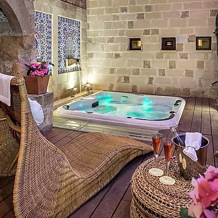 Hotel In Art Boutique