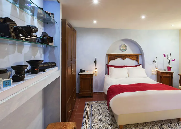 In Camera Art Boutique 4*