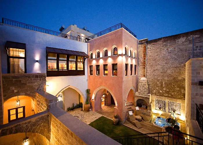 In Camera Art Boutique 4*