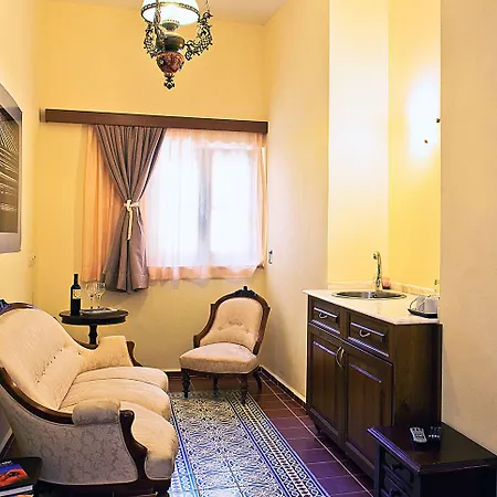 Ξενοδοχείο In Art Boutique 4*